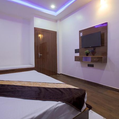 Madhav Residency Hotel Mathura Exterior photo